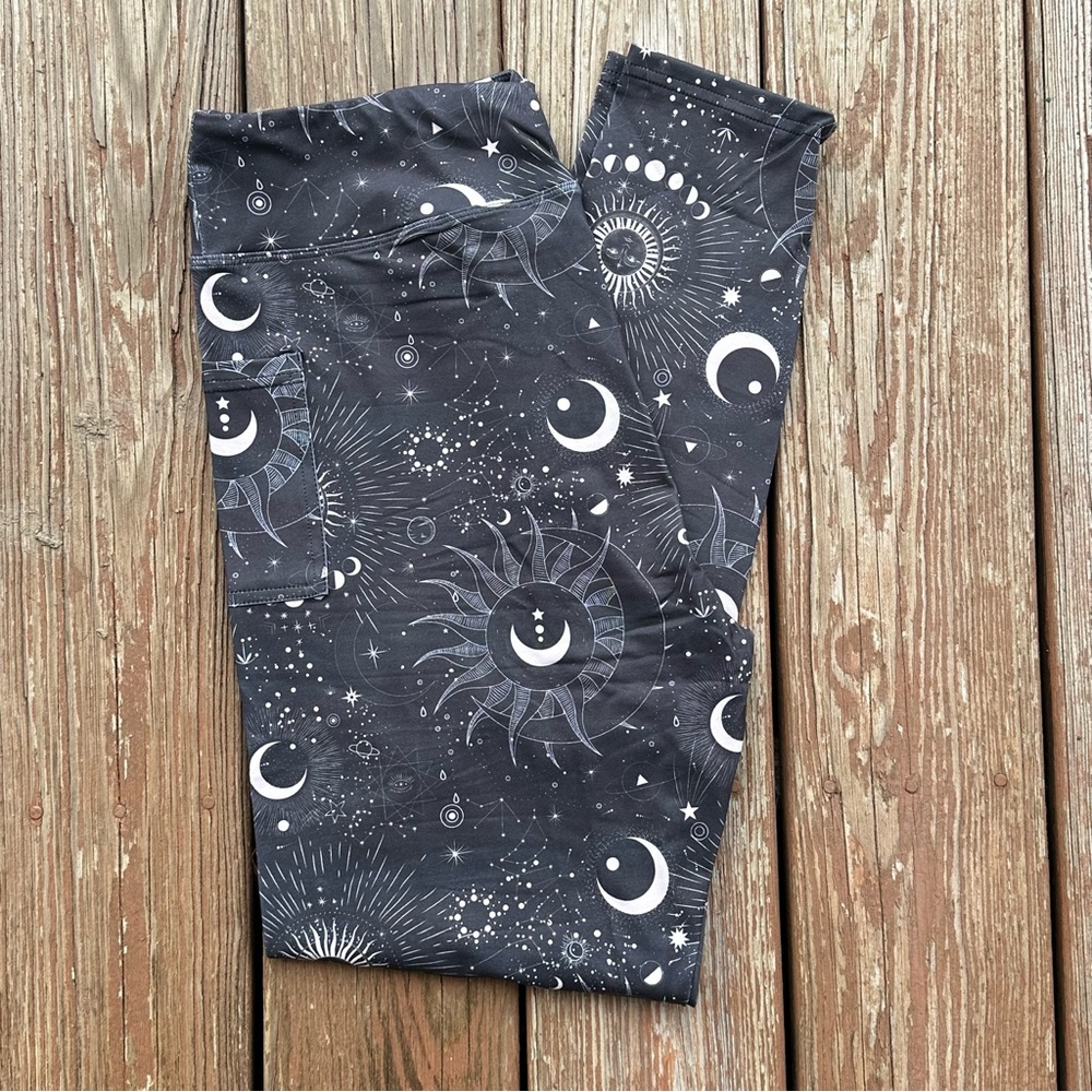 Celestial Print pocket Leggings